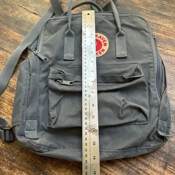 Fjallraven Kanken Backpack grey full size - Picture 5 of 6